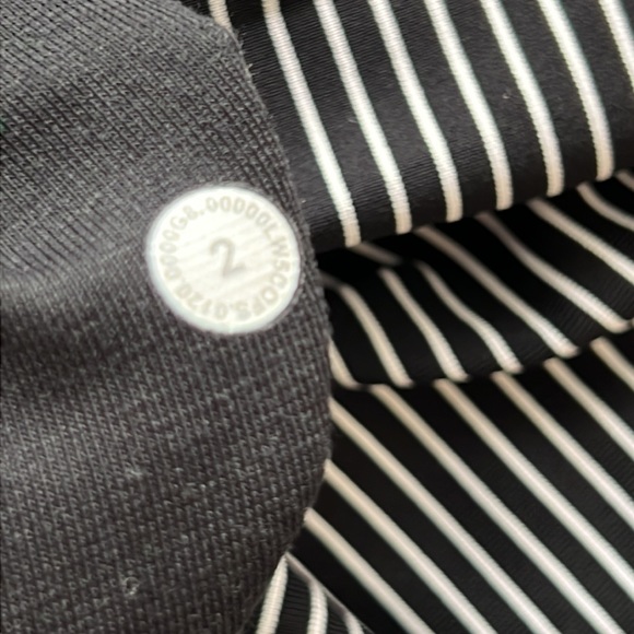 LULULEMON wunder under flux hype stripe leggings - size 2 (28in length)🫶🏻 - Picture 5 of 5